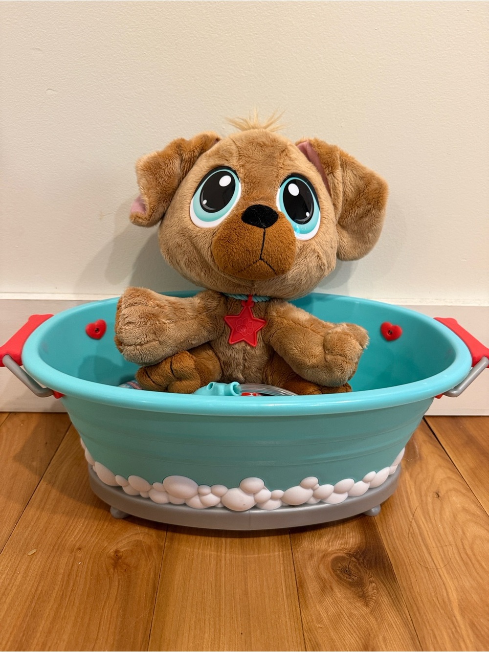 Little Tikes Rescue Tales Scrub 'n Groom Bathtub Playset